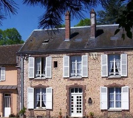 Ferme Du Chateau Bailleau-l'Eveque Exterior foto